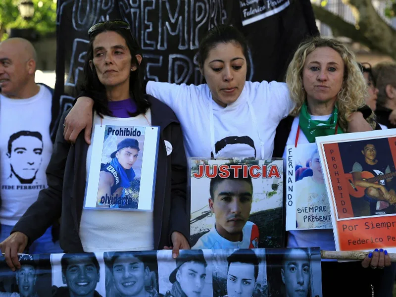 Juzgan a seis policías por la masacre de Pergamino