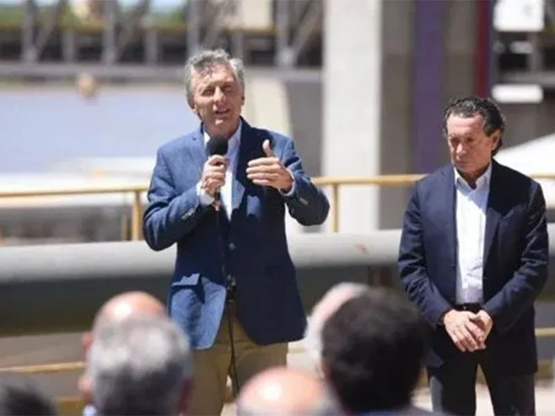 Macri llega a Oliveros para inaugurar obra del Belgrano Cargas