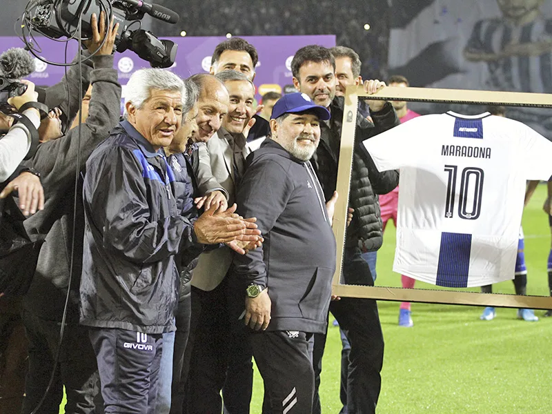 Con Diego no alcanza: Gimnasia cayó ante Talleres y se hunde en el descenso