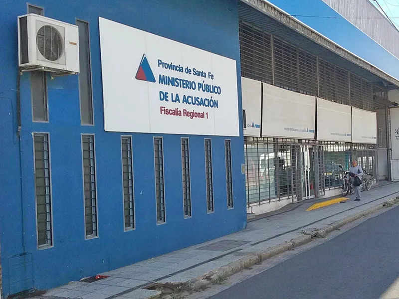 Piden 17 años de cárcel para un policía acusado de abusar de una menor