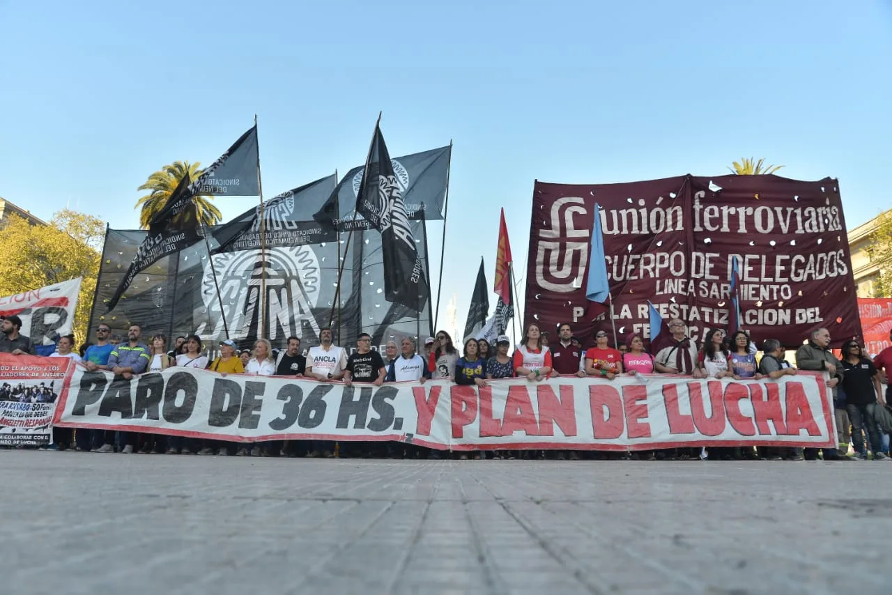 Organizaciones sociales movilizaron a Plaza de Mayo por "ocupados y desocupados"