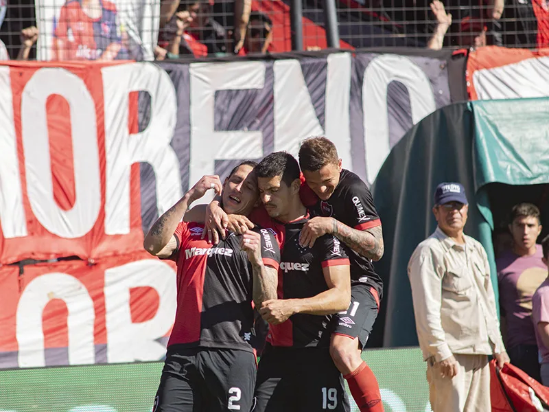La Lepra cosechó un triunfo aliviador ante Huracán en el Coloso