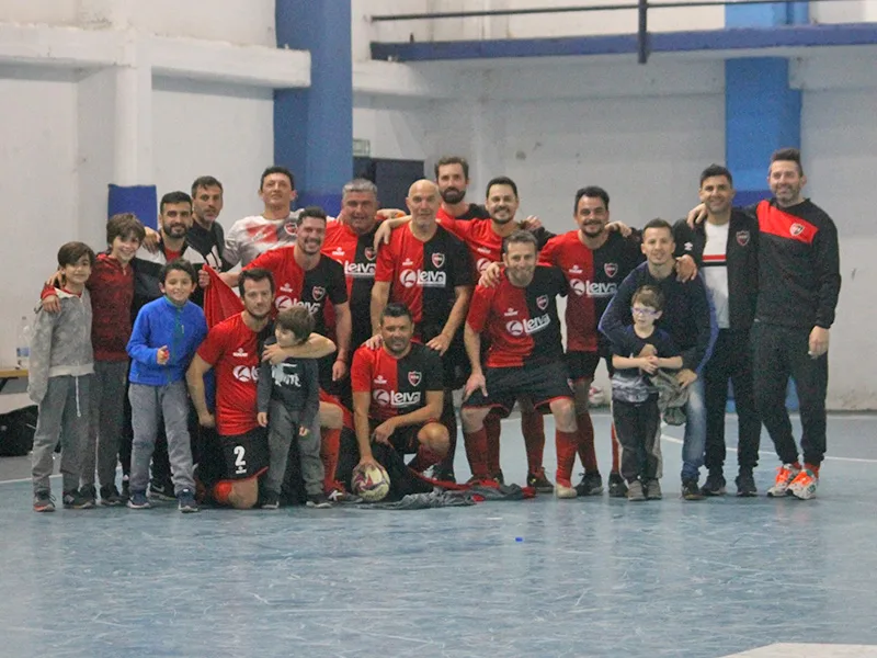 Newell’s cumplió con su favoritismo y salió campeón en Superveteranos