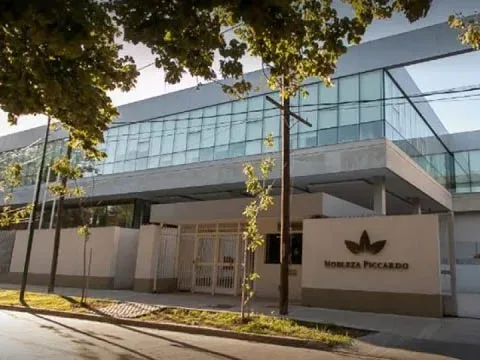 Revés judicial a tabacalera por un fumador que murió de cáncer