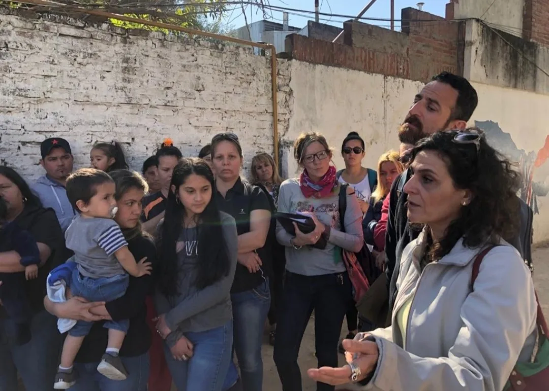 La concejala Norma López se reunió con vecinos en riesgo de desalojo