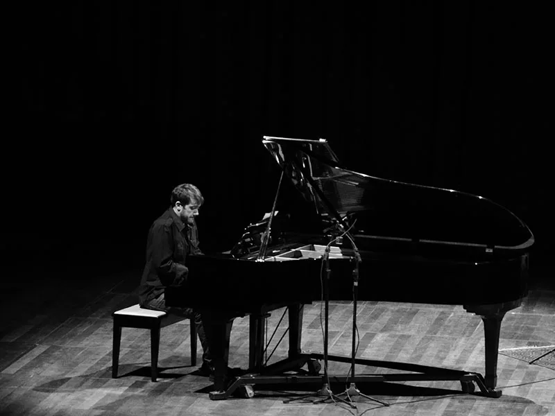 Pablo Juarez recorre la música de Sudamérica con solos, dúos y tríos