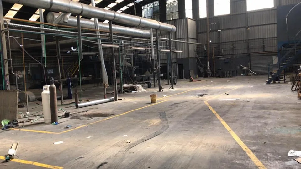 Ran Bat: mientras los empleados festejaban su día, patronal desmanteló la planta