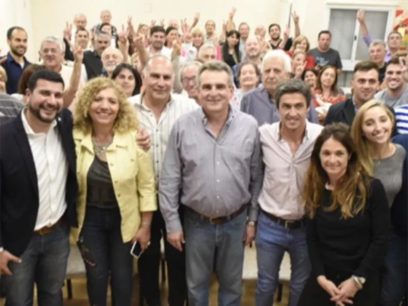 Rossi: “Hay que gobernar pensando en los argentinos”