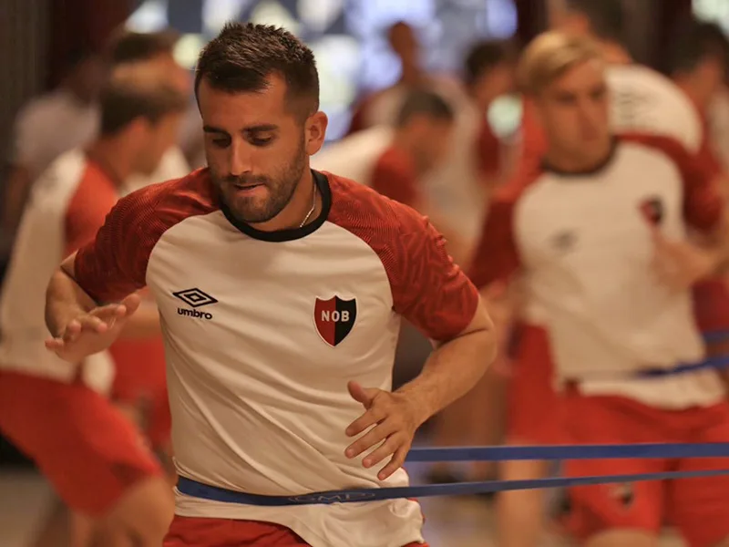 Villaruel es candidato a reemplazar al lesionado Cacciabue ante Banfield