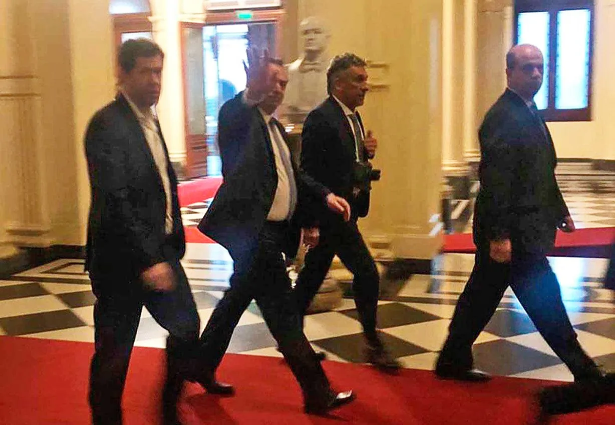 El que sale y el que llega: Macri y Fernández están reunidos en la Casa Rosada