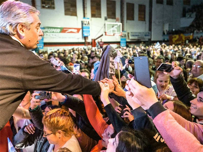 Alberto Fernández: "Macri multiplicó los problemas de Cristina por mil"