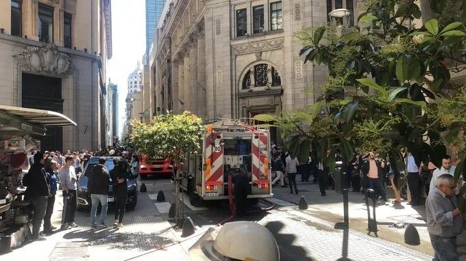 Hubo incendio en la sede central del Banco Nación de Capital Federal