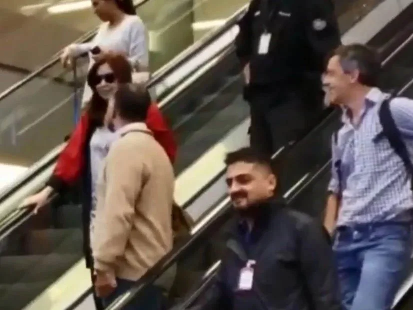 Volvió Cristina Kirchner de Cuba y retoma actividades de campaña
