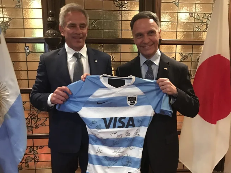 Pumas y carne criolla copan Japón
