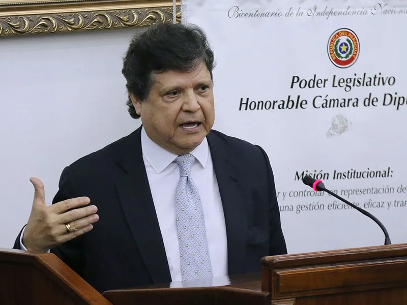 El presidente de Paraguay, Abdo Benítez, cambió al ministro del Interior
