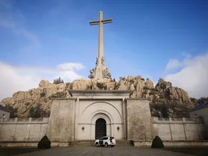 El jueves trasladarán los restos de Franco a un cementerio de Madrid