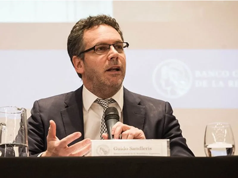 El BCRA limita compra de dólares a máximo de U$S 200 por mes con cuenta bancaria