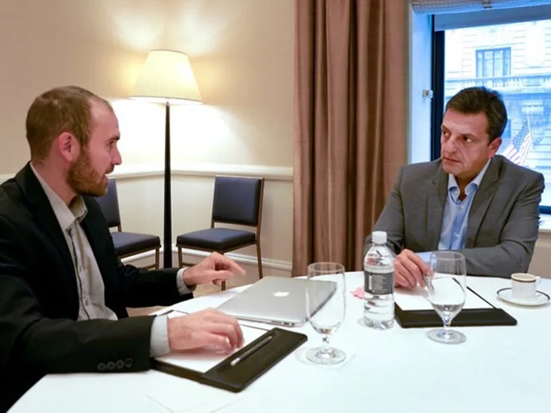 Massa dialogó con economista argentino especialista en reestructuración de deuda