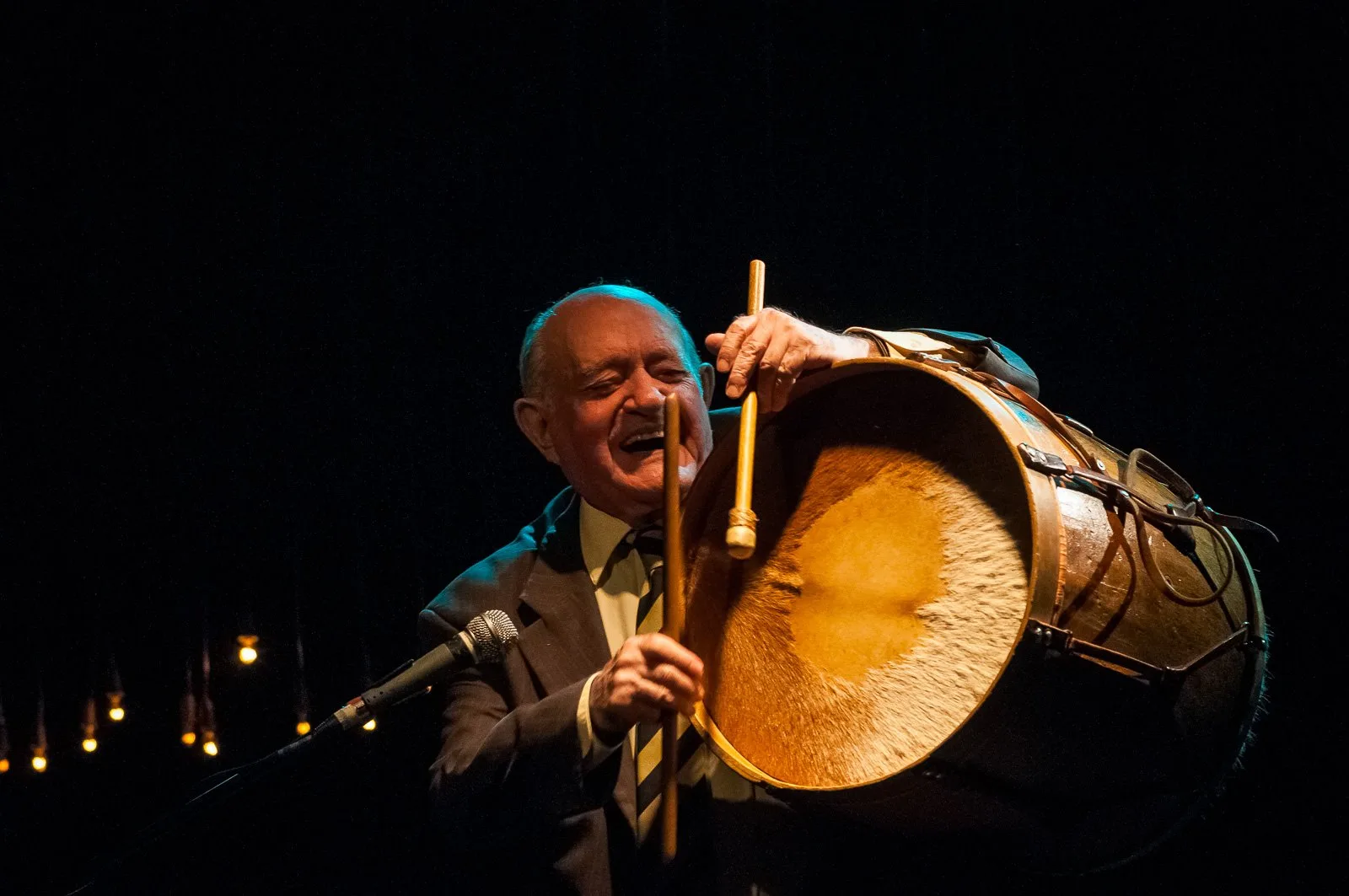 A los 97 años murió el legendario músico Vitillo Ábalos