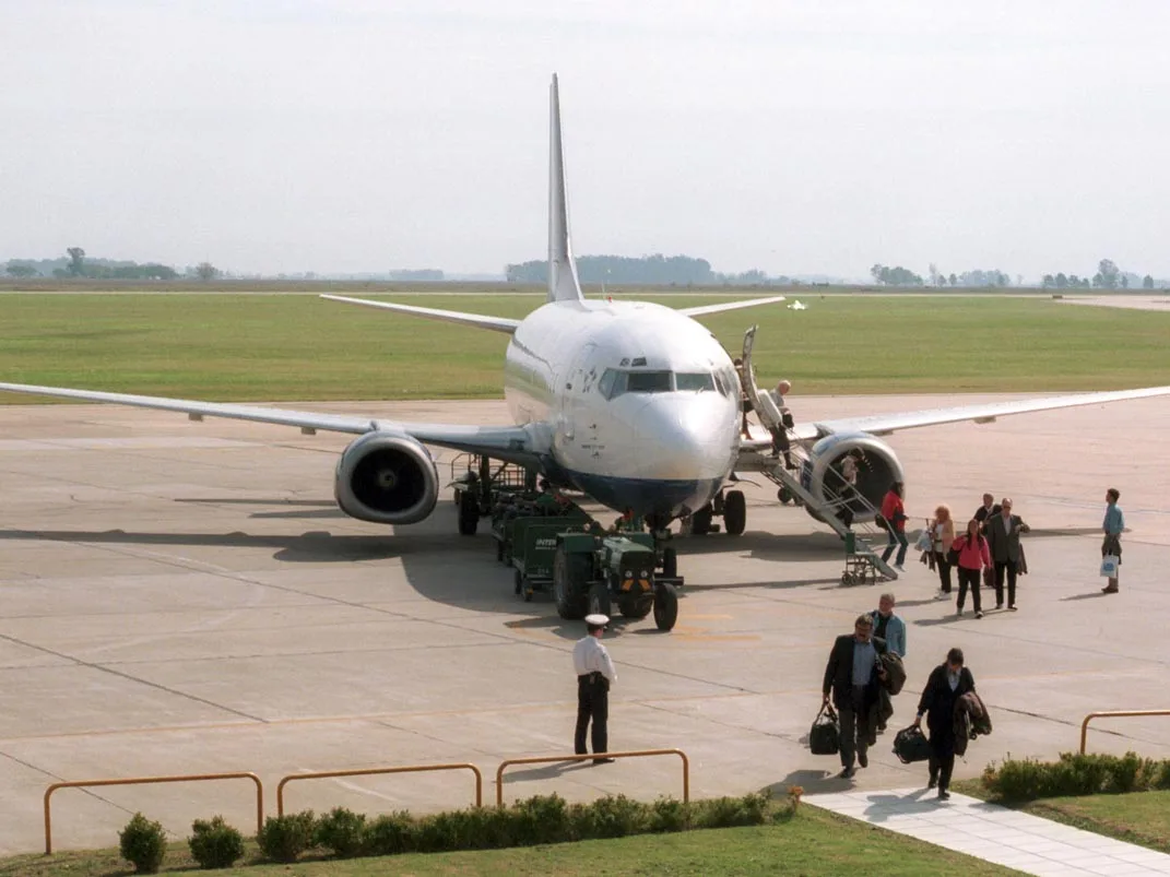 Pilotos anuncian paro para el fin de semana que afectará a vuelos de Rosario