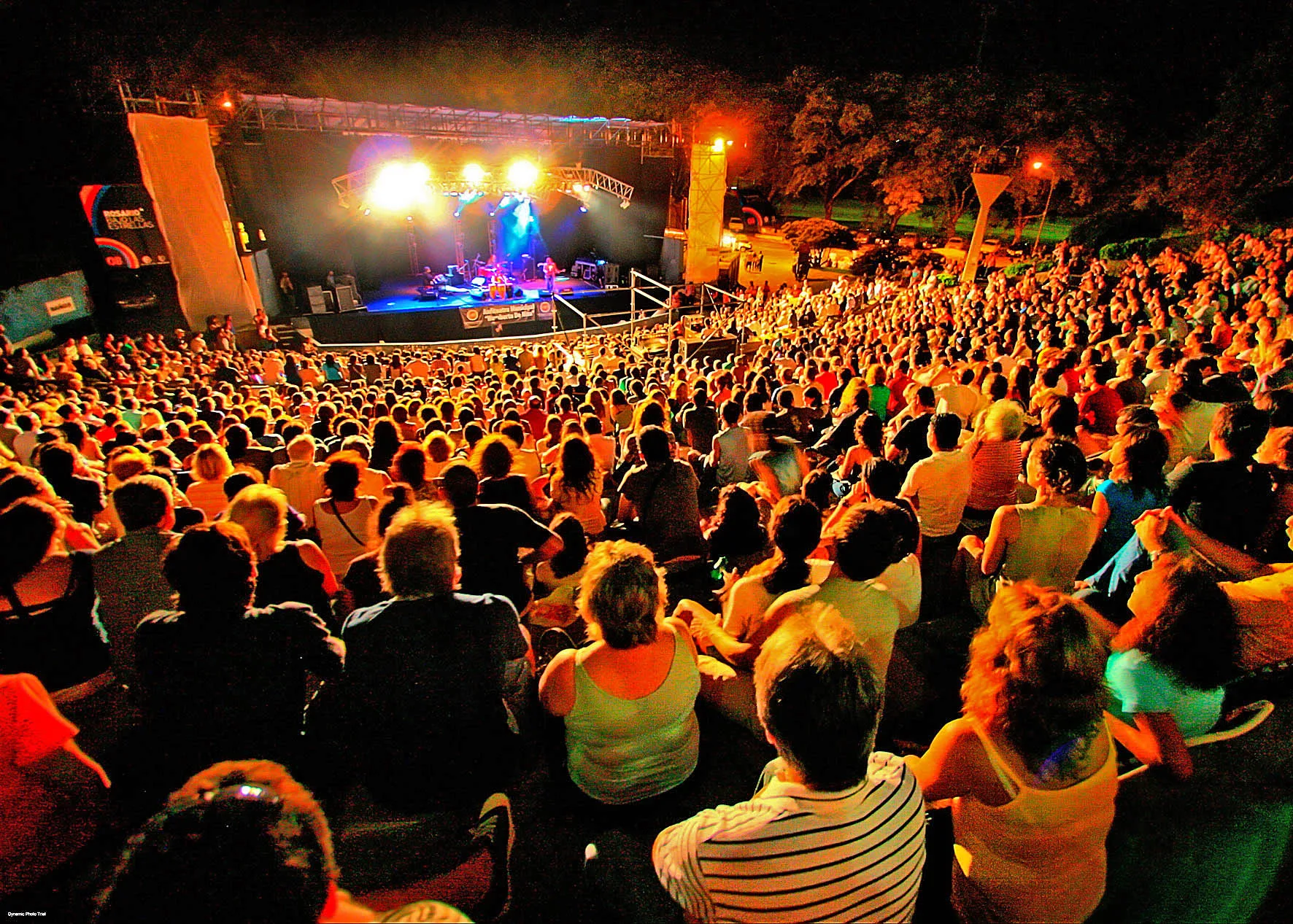 Octubre solidario: este sábado hay festival en el Anfiteatro Municipal