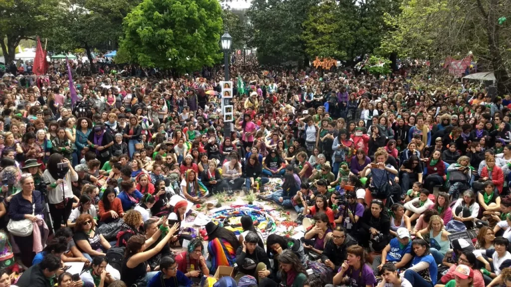 Asamblea y mesa de Abya Yala, por un feminismo inclusivo