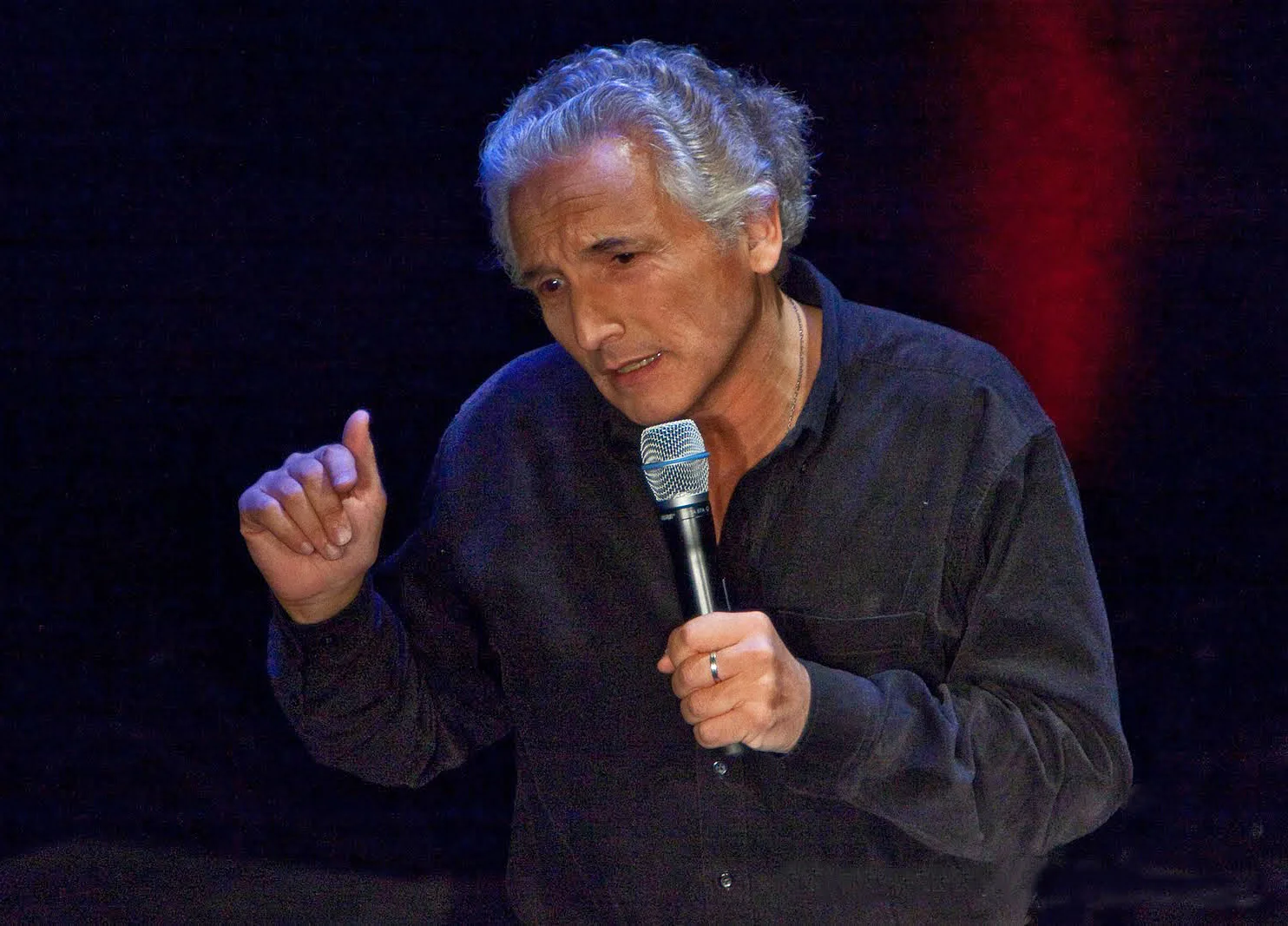 Elogio del conflicto: encuentro con el filósofo y psicoanalista Miguel Benasayag