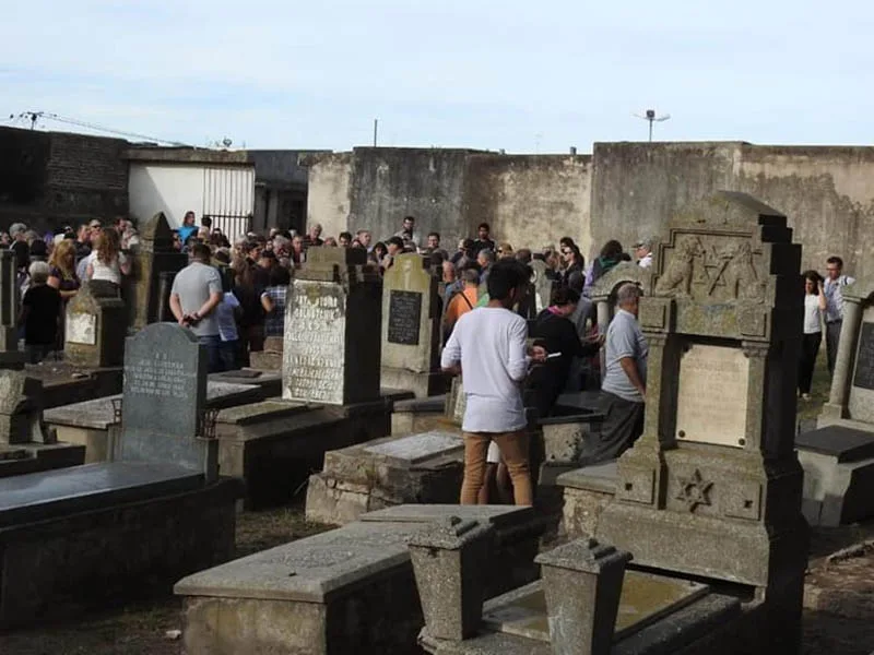 Abrió sus puertas uno de los dos cementerios de la mafia hebrea Zwi Migdal
