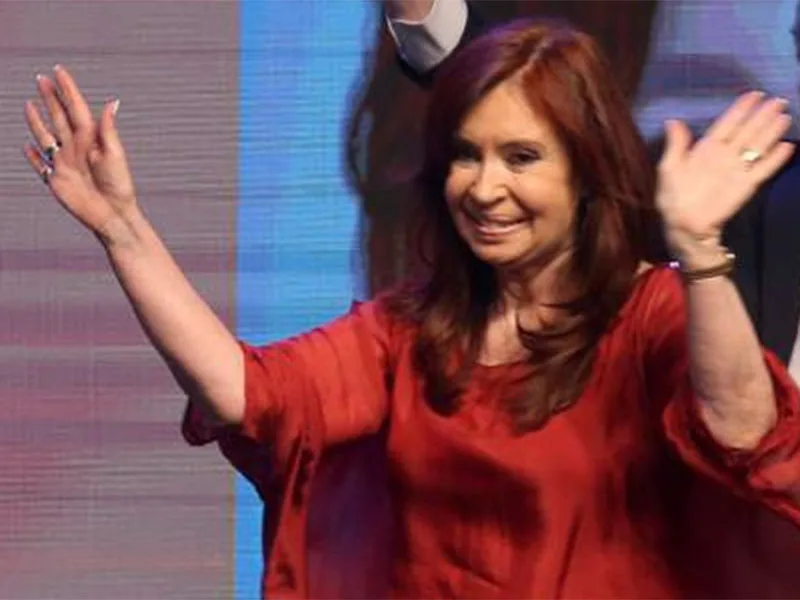 Tras el triunfo electoral, Cristina pidió autorización para viajar a Cuba