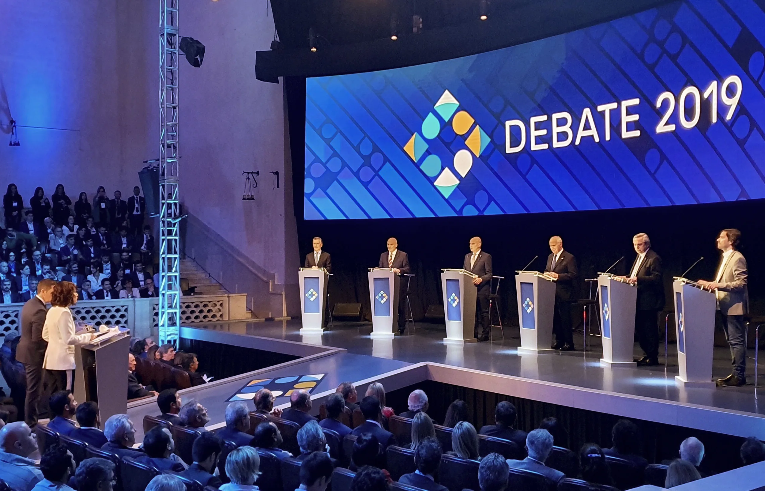 El primer round del debate tuvo poco espacio para la discusión