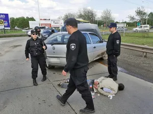Roban farmacia y se esconden en cementerio donde inhumaban al policía Di Fazio