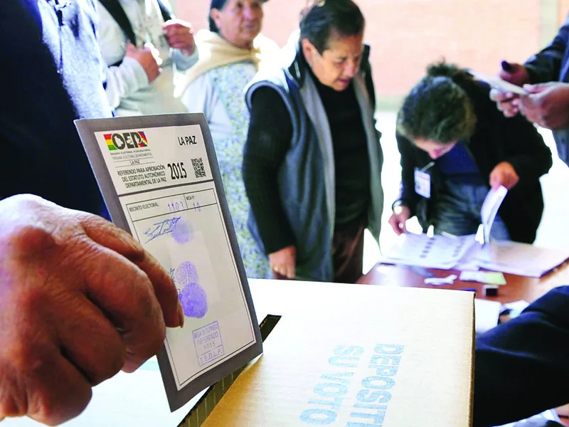 Buena afluencia de ciudadanos bolivianos en las mesas de votación en Argentina