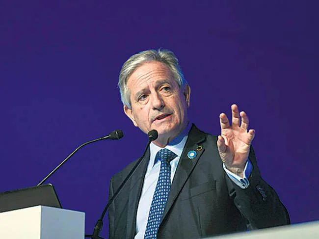 Cambiemos busca nombrar a más de 2000 empleados en el Estado
