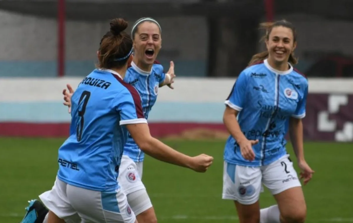 UAI Urquiza derrotó a Estudiantes y es lider del torneo semi profesional de AFA