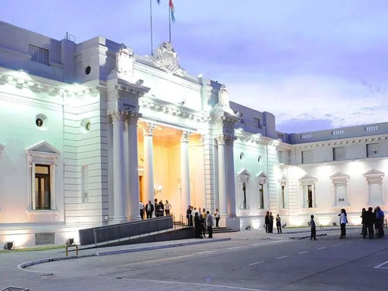 Intendentes gestionan mayores recursos ante la Legislatura