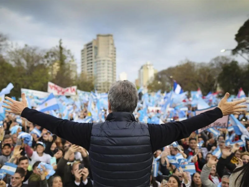 Macri lleva la marcha del "sí, se puede" a Santa Fe y Chaco