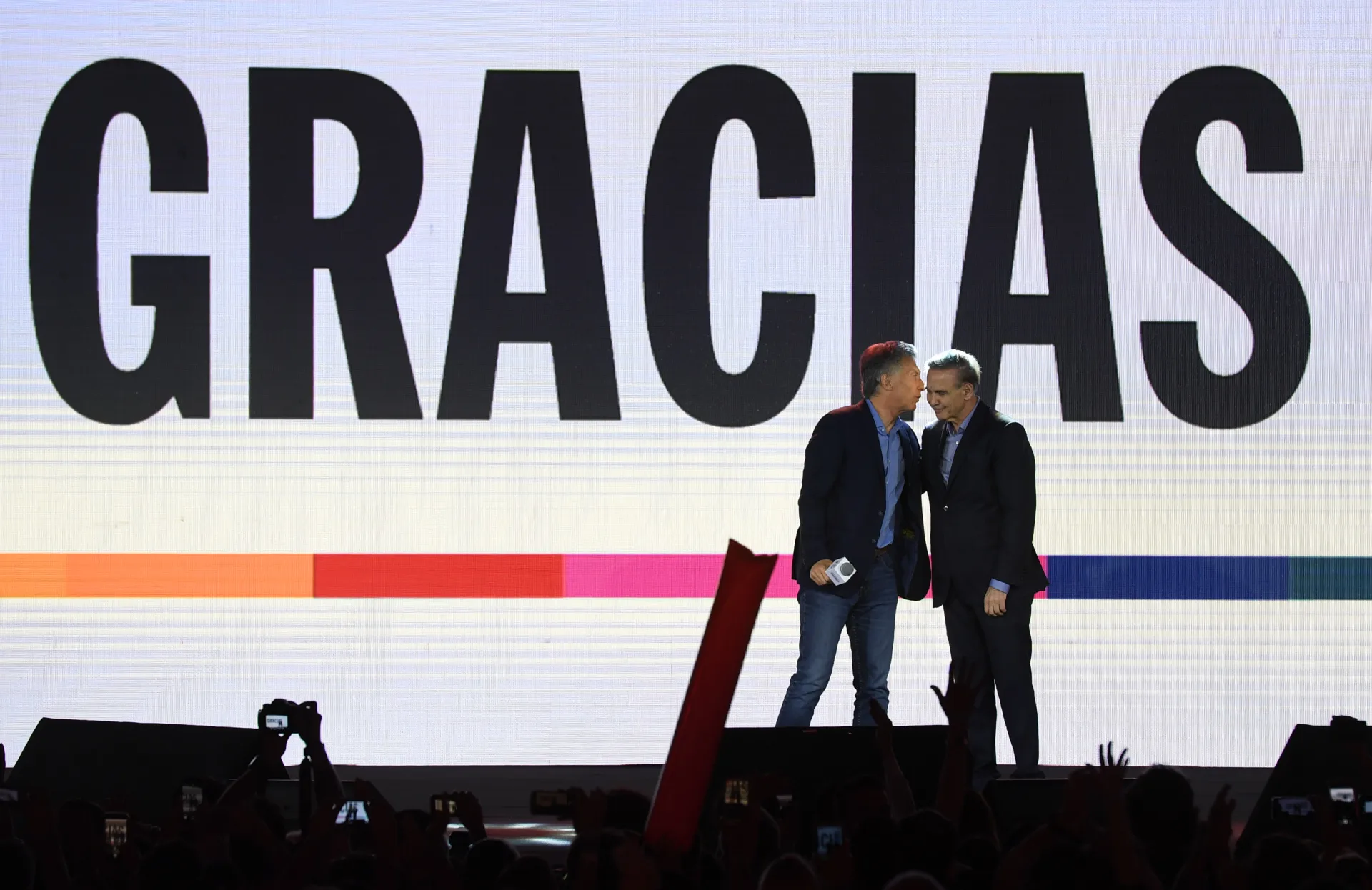 Macri prometió una "transición ordenada" e invitó a Fernández a desayunar