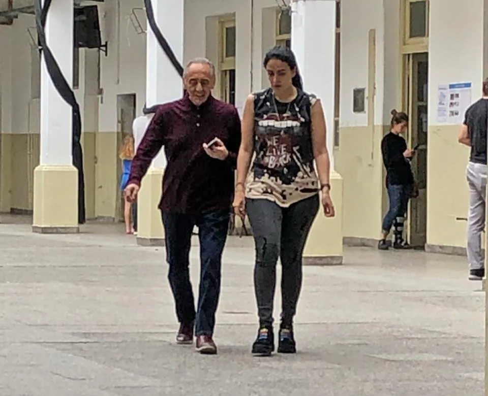 No es un X-Men: Magnetto quiso votar con DNI anterior al del padrón y no pudo