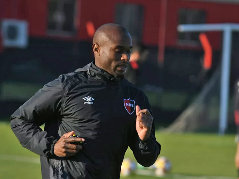 Luis Leal viajó a África para sumarse al seleccionado de Santo Tomé y Príncipe