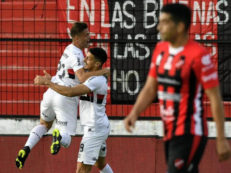 El triunfo fue rojinegro: la Lepra despachó a Patronato