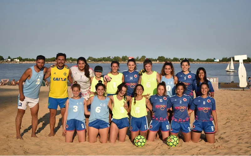 Las rosarinas citadas a la selección argentina viajan rumbo a Paraguay
