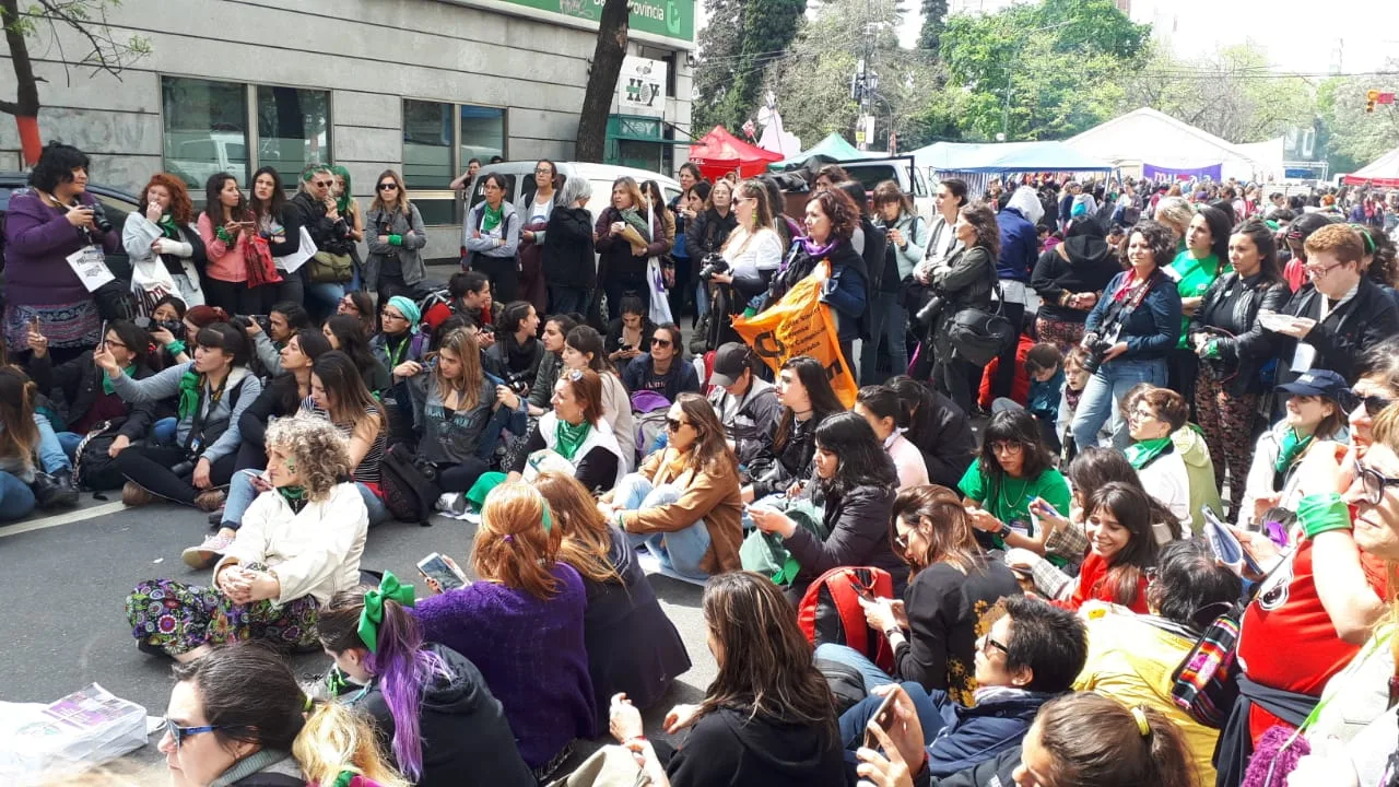 Trabajadoras de prensa en asamblea: debate sobre protocolo y violencias