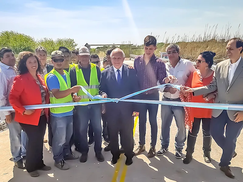 El gobernador Miguel Lifschitz inauguró obras en caminos del sur provincial
