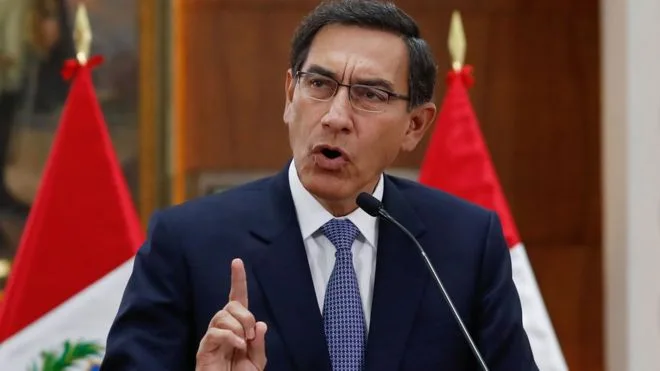 Creció fuerte la aceptación de Vizcarra tras ordenar el cierre del Congreso