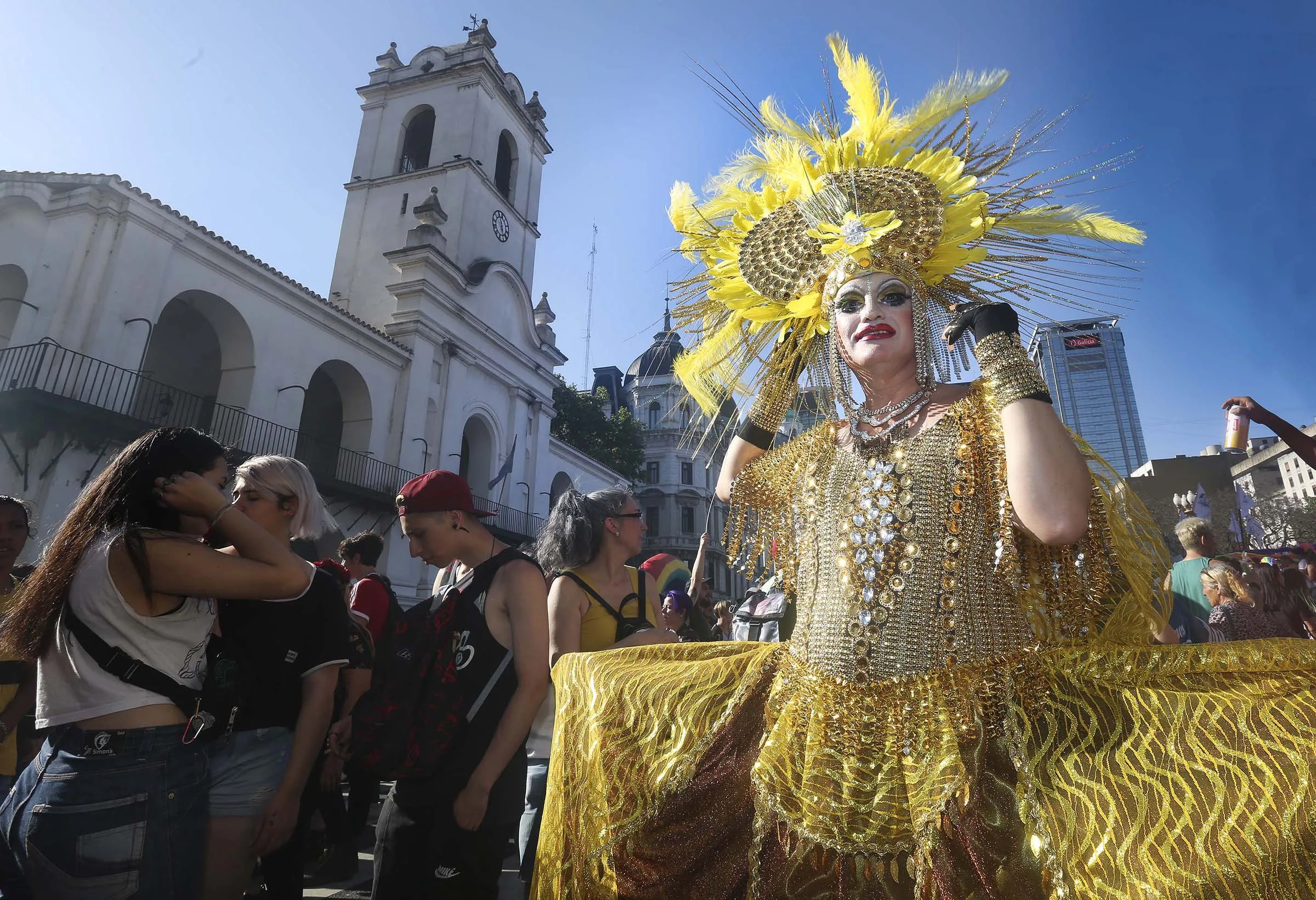 Miles pidieron por más derechos en la porteña Marcha del Orgullo