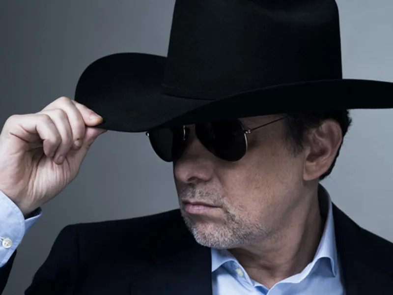 Andrés Calamaro llega al Anfiteatro Municipal
