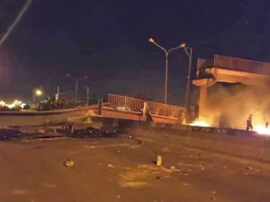 Bolivia: 10 muertos, cientos de heridos y bloqueos en el paso a 6 departamentos