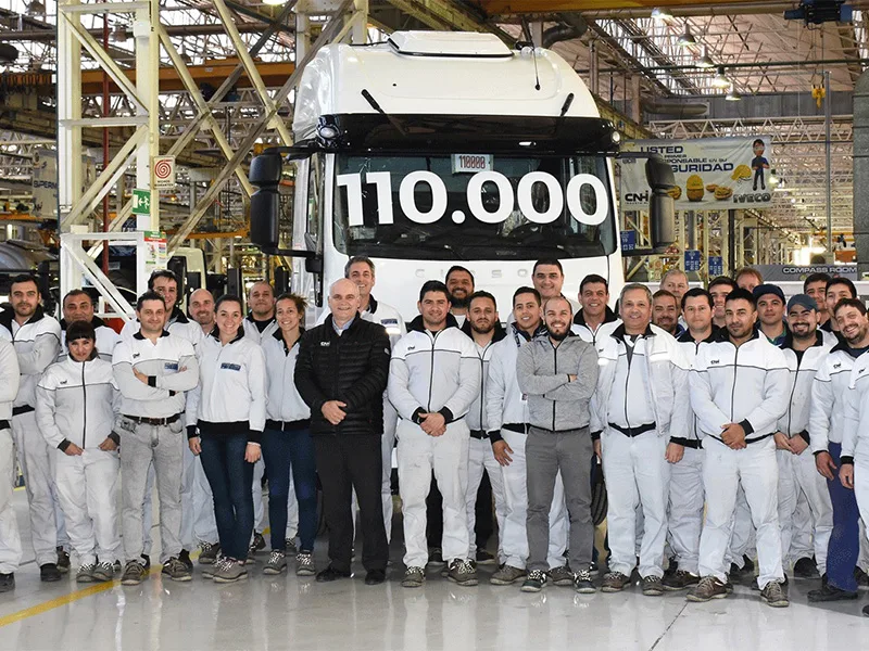 Camionada de recesión: Iveco para totalmente la producción por 5 meses