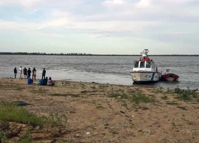 Padres del joven que apareció muerto en el Paraná sospechan que lo asesinaron