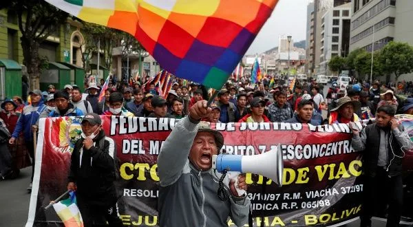 Masivas protestas para exigir la renuncia de la presidenta de facto Jeanine Añez